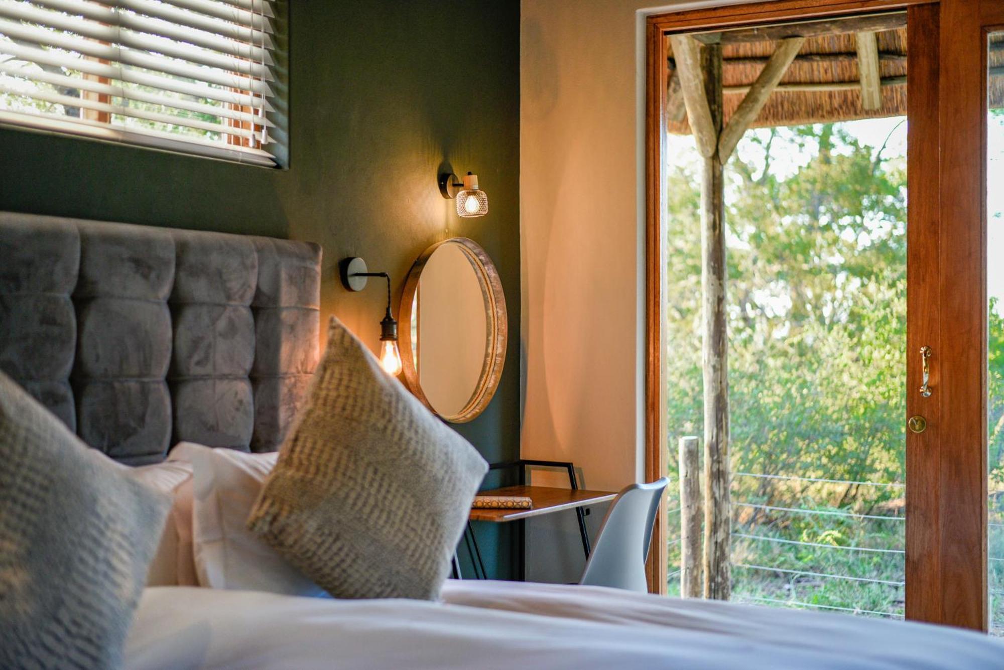 Mziki Safari Lodge Vaaldam Екстер'єр фото